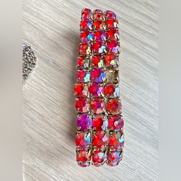 Elegant Multicolor Crystal Jewelry Set of 3 bracelets. - Picture 4 of 6